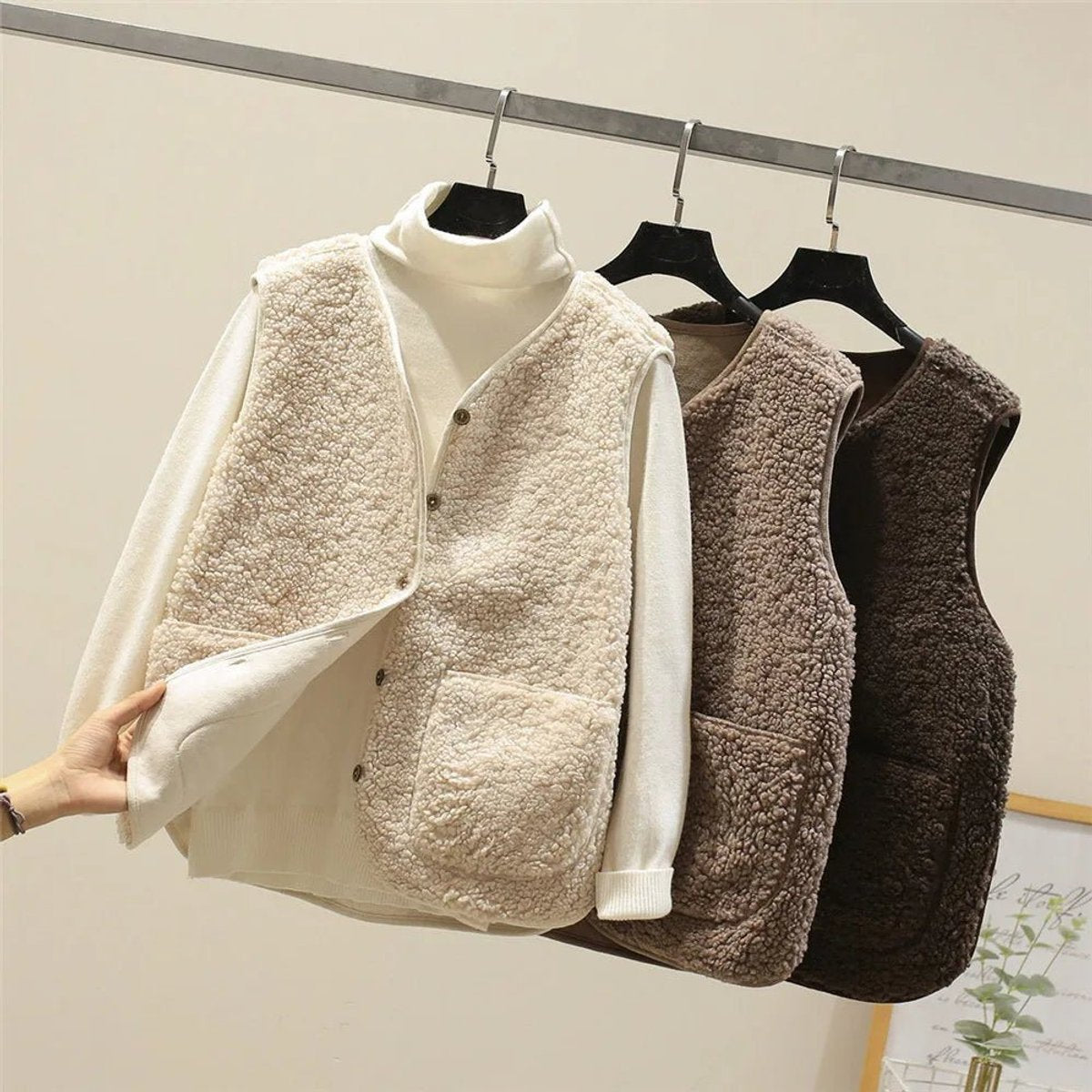 Women's Sherpa Fleece Button-Up Puffer Vest Sleeveless Gilet