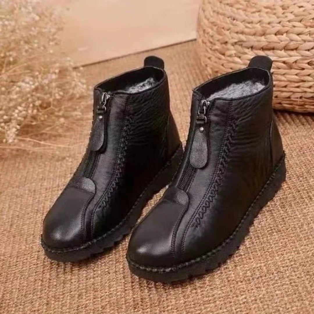 Women's Slip-Resistant Fleece-Lined Leather Ankle Boots - Black
