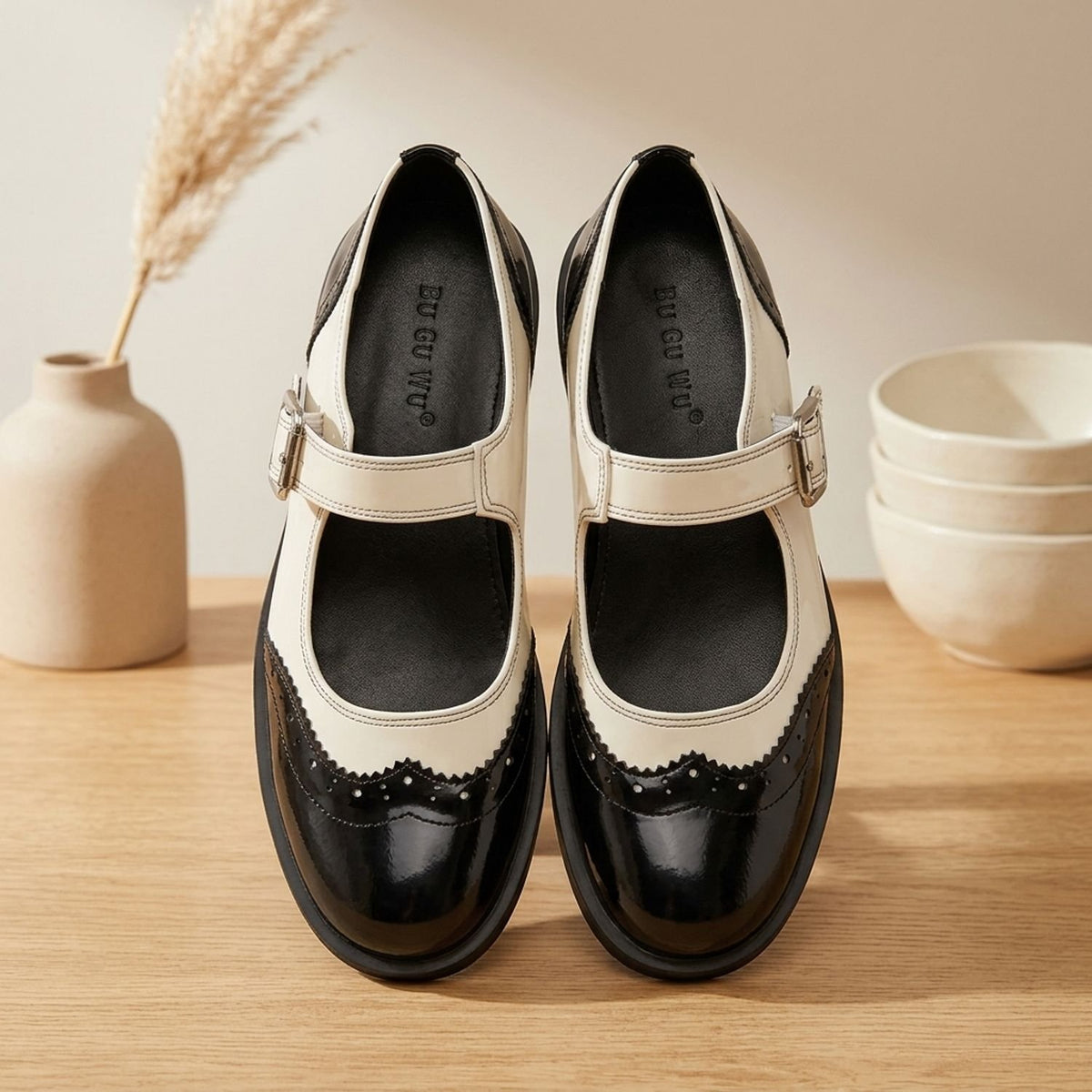 Women's Two-Tone Brogue Mary Jane Shoes Buckle Strap